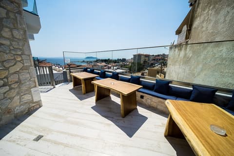 Kali Thea Suites, Living area