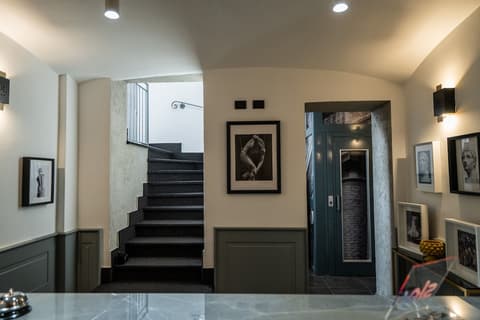 Relais Manzoni, Interior entrance