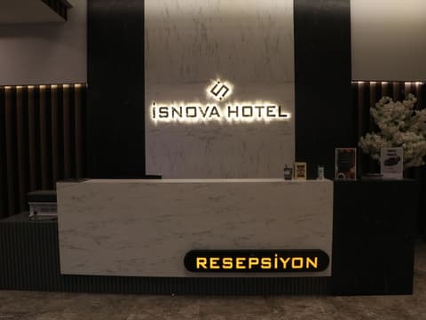 Isnova Hotel, Reception
