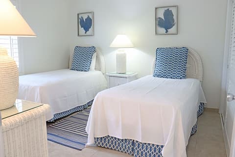 Galleon Villas by Hello Cayman Vacation, Room