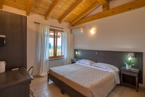 HOTEL   VILLA CAMPO ROSSO, Room