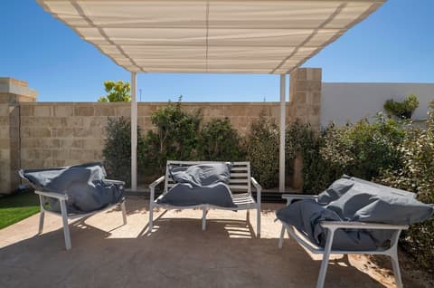 Dimora Oru, Exterior