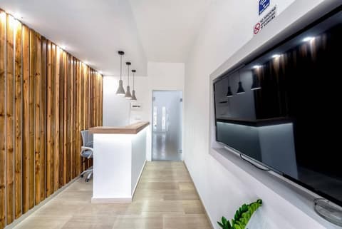 Ermis Luxury Suites & Apartments, Reception