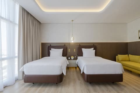 Mövenpick Hotel Jumeirah Village Triangle, Room