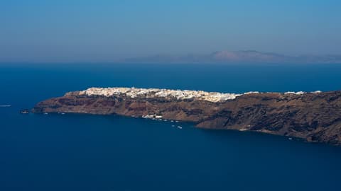 Saint Sin Suites, Exterior