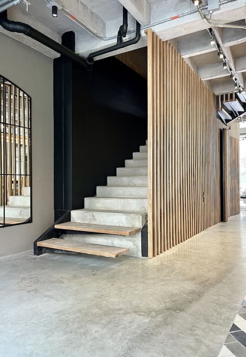 beminimal, Interior entrance