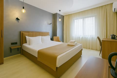 Monezza Avcılar, Room