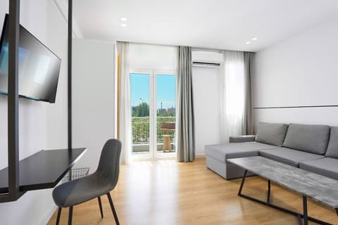 Elephant Suites, Living area