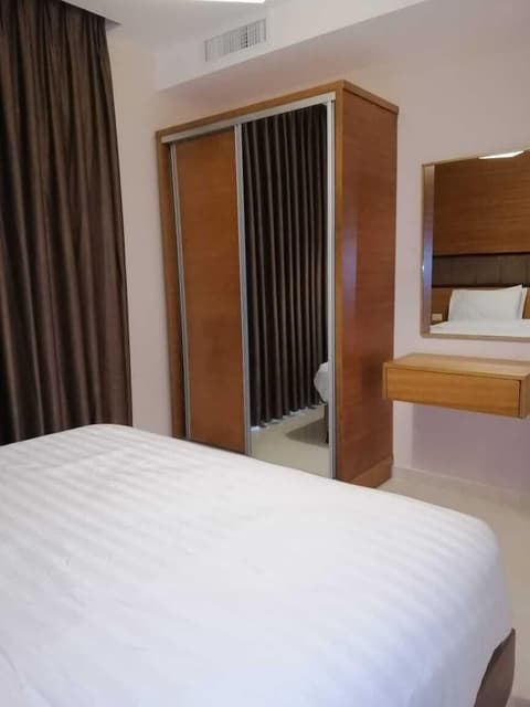 Big Ben Hotel Suites, 