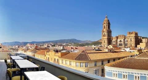 Hotel Vincci Larios Diez, Exterior