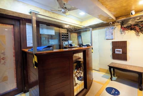 Hotel Arma Near BKC, Reception