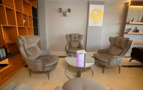 Best Western Izmir Hotel, Lobby sitting area