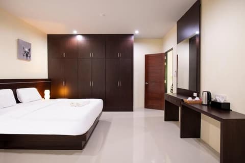 Thip Thip Hotel, Room