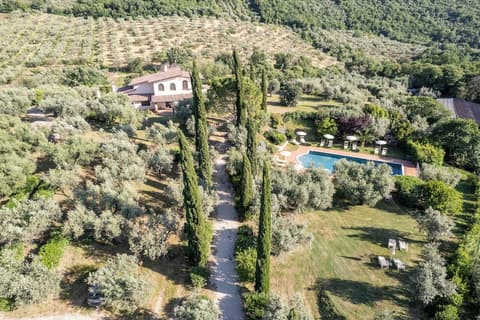 Azienda Agricola Il Bagolaro, Front of property