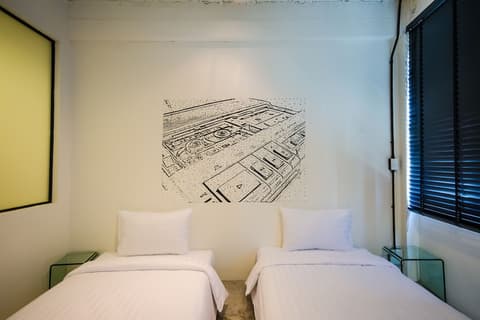 Quip Bed & Breakfast Phuket Hotel, Room