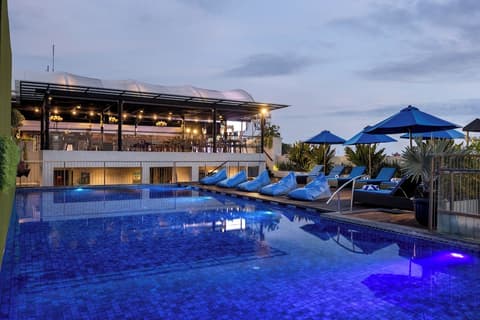 J4 Hotels Legian, Rooftop pool