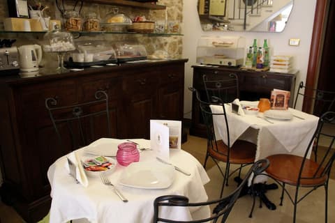 San Andrea Degli Armeni B&B di Charme - Dimora Storica, Breakfast area