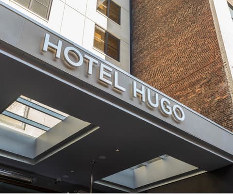 Hotel Hugo, Property entrance