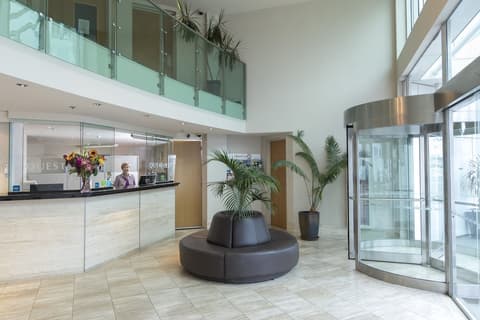 Quest on Durham, Interior entrance