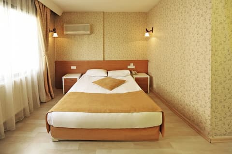 Üstün Otel Alsancak, Room