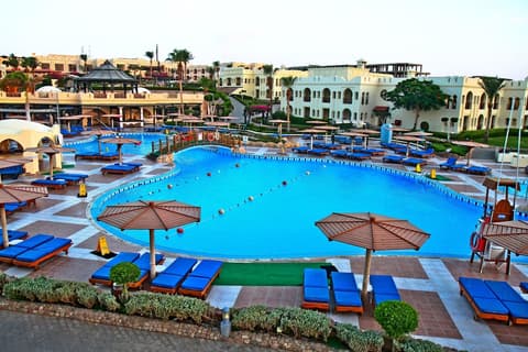 Charmillion Club Resort, Outdoor pool