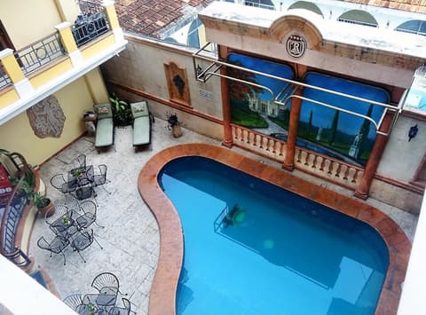 Hotel Residencial, Pool