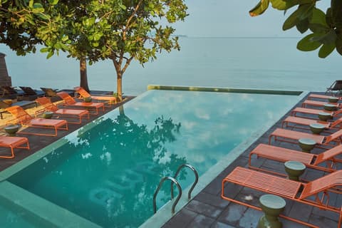 Escape Beach Resort, Outdoor pool