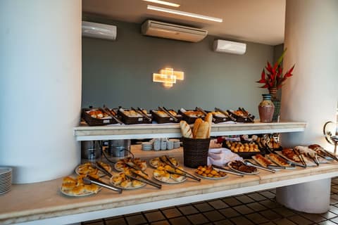 Portogalo Suite Hotel, Breakfast meal