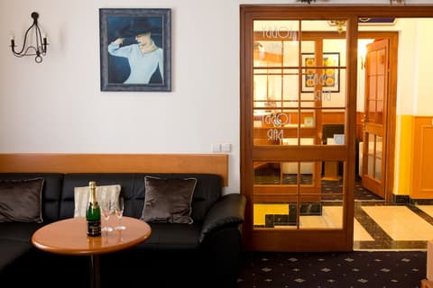 Hotel Máchova, Lobby lounge