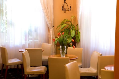 Hotel Máchova, Lobby sitting area