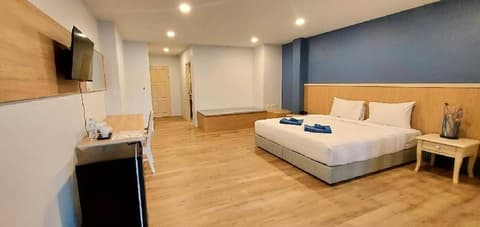 Karon Living Room, Room