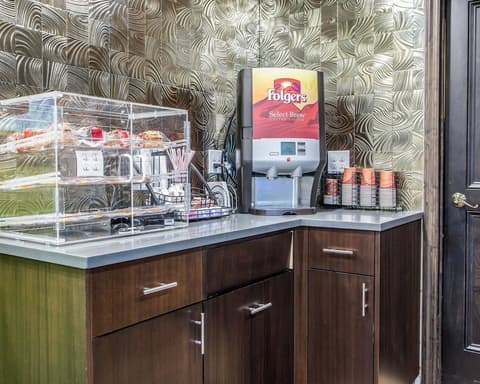 Rodeway Inn, Breakfast area