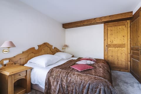 Hôtel Les Peupliers, Room