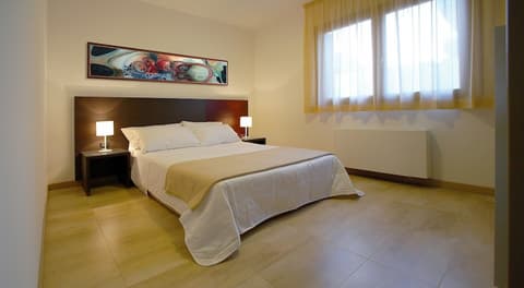 Catania Hills Residence, Room