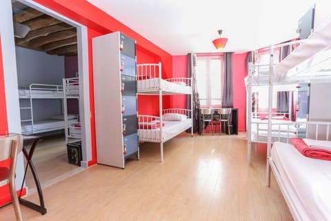 Le Village Montmartre by Hiphophostels, Room