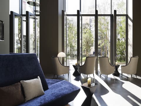 Shinjuku Granbell Hotel, Lobby lounge