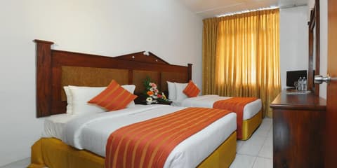 Full Moon Garden Hotel, Room