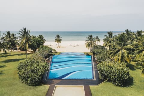 Uga Bay - Pasikuda, Pool