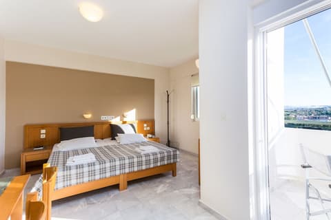 Radamanthy's Apartments, Room