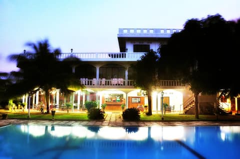 Hotel Lagoon Paradise, Pool