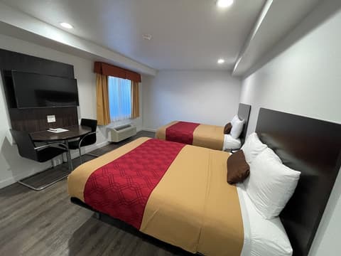 Claremont Lodge, Room