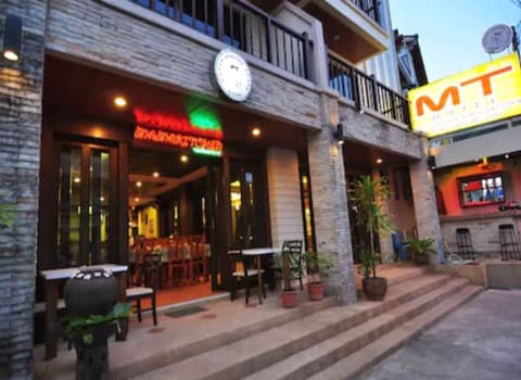 MT Hotel Patong, Property entrance