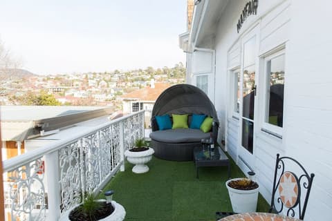 Motel Mayfair on Cavell, Balcony