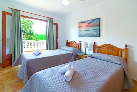 Apartamentos Mar Blanca, Room