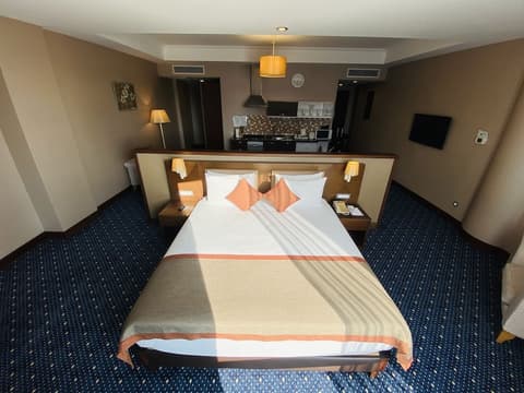 Parkside Hotel & Apartments, Room