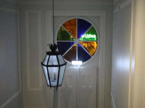 Lisbon Style Guesthouse, Interior entrance