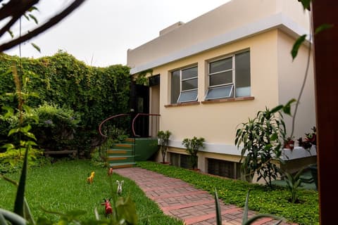 Hostal Donde Regina, Garden