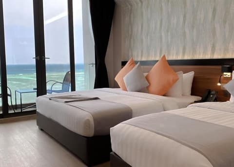 Triton Prestige Seaview and Spa, Room