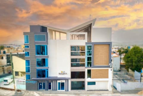 Melina Hotel, Front of property