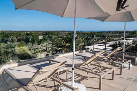 Flamboyan Hotel & Residences, Terrace/patio